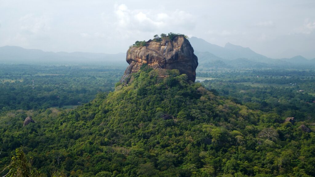 Best Time to Visit Sigiriya: Weather, Crowds, and Magic Hours